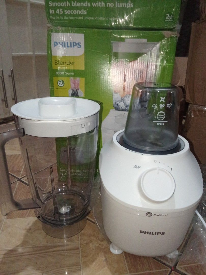Philips Blender 3000 Series 450W (Category: Juicers, Blenders & Grinders) located in Las Pinas. Submitted by mommys_koleksyon011 (Listing ID 1425316514, Image 3). Description: bnew blender Philips brand 2in1 blender 3000series.