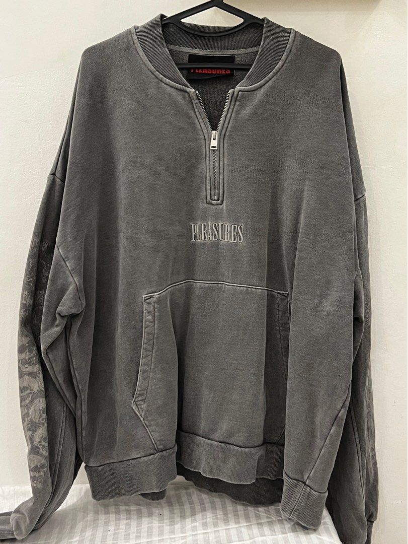 PLEASURES Skull Quarter Zip Grey (Category: Coats, Jackets and Outerwear) located in Caloocan City. Submitted by sumtuffstuff (Listing ID 1425426013, Image 1). Description: PLEASURES Skull Quarter Zip Grey Size XL fits L Like New Stone Washed Distressed Printed Bought in UAE QC Area.