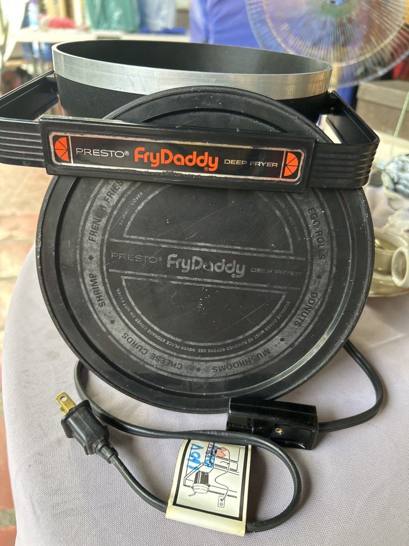 Presto FryDaddy Deep Fryer (Category: Fryers) located in Quezon City. Submitted by callaway123 (Listing ID 1425335275, Image 1). Description: Never been used however the box is not available . It is a 110 volts and 1200 watts air fryer. Good for potato fries, chicken fingers, etc. brand is Presto USA deep fryer Text 09776915237 .