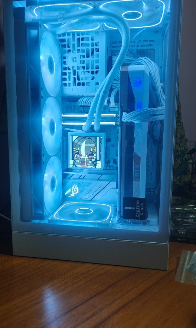 Brand New Pure White High End Gaming PC. 9800X3D+5070TI+32GBDDR5+2TB NVME 
