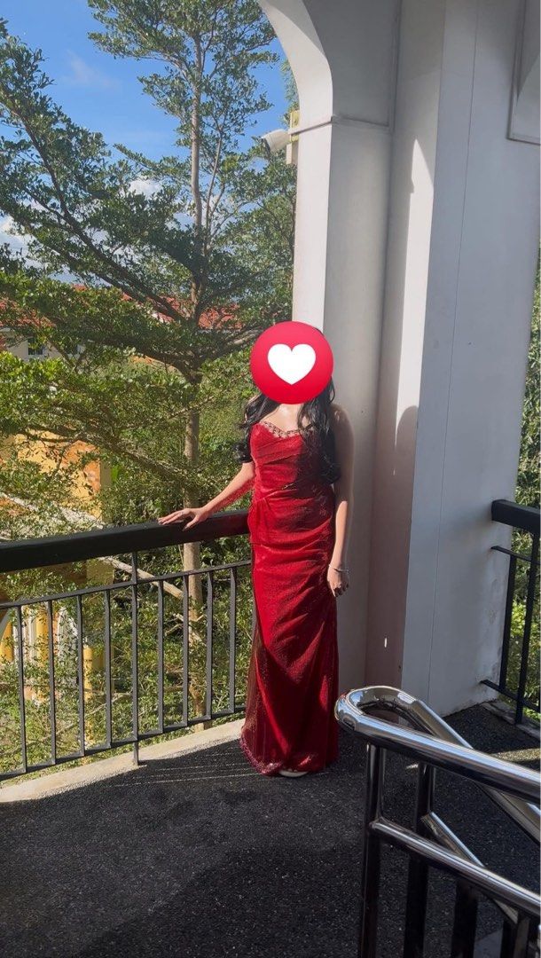 Red Elegant Gown For Prom, Debut, Events (Category: Evening dresses & gowns) located in Muntinlupa City. Submitted by ell975 (Listing ID 1425361429, Image 2). Description: used only once for pre-debut photoshoot, very pretty in person, covered in red sequins.