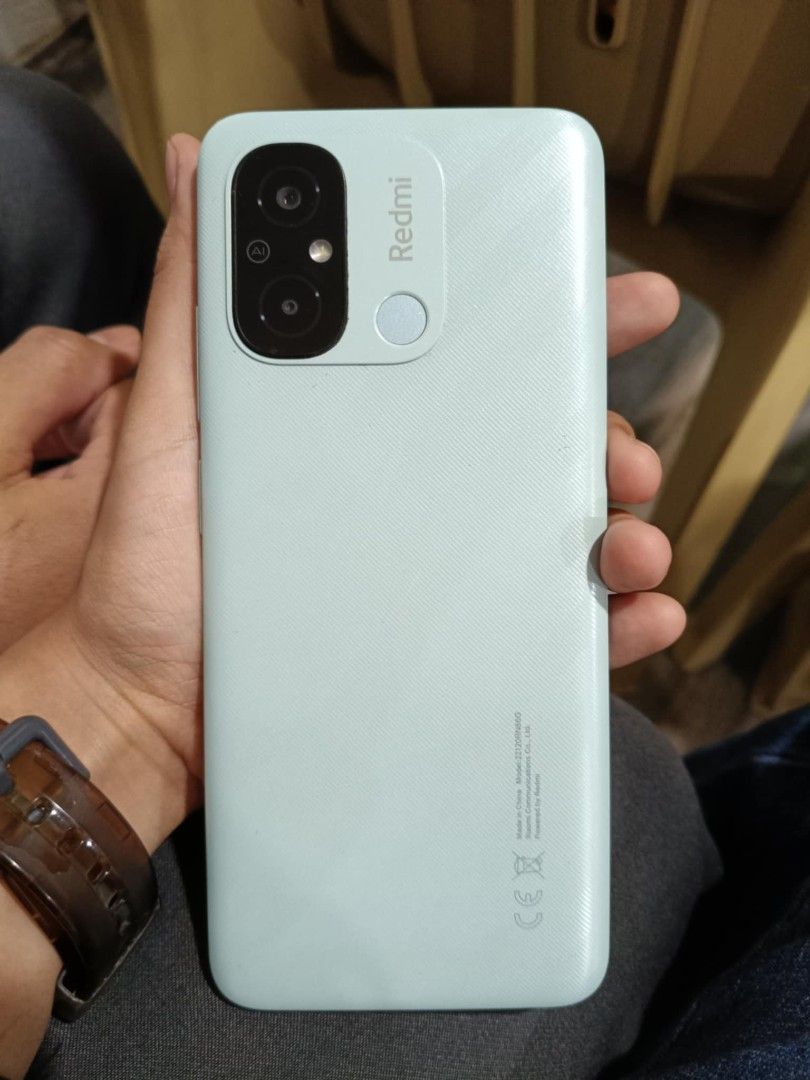 Redmi 12C 64 GB (Category: Xiaomi) located in Valenzuela. Submitted by loveshecollection (Listing ID 1425272466, Image 2). Description: 64 GB no replacements can lag at times power and volume buttons working bilhan na lang ng tempered, meron now but cracked sa sides .