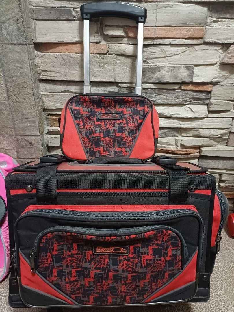 School Hawk Bag (Category: Backpacks) located in Los Banos. Submitted by bravestone95210 (Listing ID 1425324624, Image 1). Description: For sale: Preloved Hawk Bag Condition: Good Brand: Hawk (binili sa SM) Selling Price: 2,500.00 Pm for more details.
