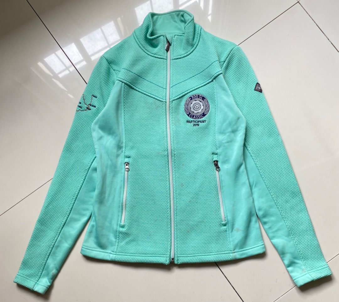 Spyder Jacket (Women’s S) – RARE (Category: Coats, Jackets and Outerwear) located in Tabaco. Submitted by byvinxent (Listing ID 1425256797, Image 1). Description: ORIGINAL/ AUTHENTIC🔥 W - 17 inches L - 24 Sleeves - 25 Spyder Women’s Full-Zip (Small). Condition: * Pros: All zippers work; no tears, burn marks, or scratches. Cons: Visible stains on the front and cuffs; needs deep cleaning. Bawal sa maselan. Buy at your own risk.