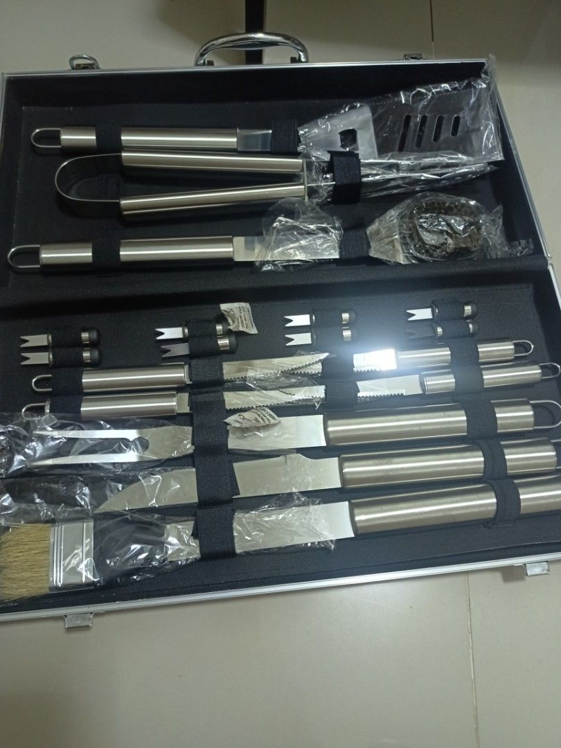 Stainless Steel BBQ Grill Set with Case (Category: BBQ, Grills & Hotpots) located in Rizal. Submitted by HistoricalCoin (Listing ID 1425320696, Image 1). Description: new po ito lahat,,, sobra lang Isang set,,, from new zealand.