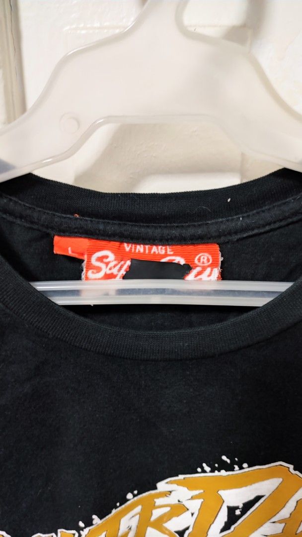 Superdry T-shirt (Category: Tshirts & Polo Shirts ) located in Paranaque City. Submitted by InsideDaBox (Listing ID 1425351665, Image 3). Description: 🚩Superdry Shirt ✅Pre-loved ✅Condition: 9/10 ✅Size: Large (but medium fit) ✅Color may vary due to lighting condition ✅May have crack prints ✅Location: Malasiqui, Pangasinan ✅Shipping thru J&T or LBC (Buyer's expense).