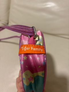 （分類：）位於 。 由 js0537 提交（商品編號 1425365851，圖片 1）。簡介： 。