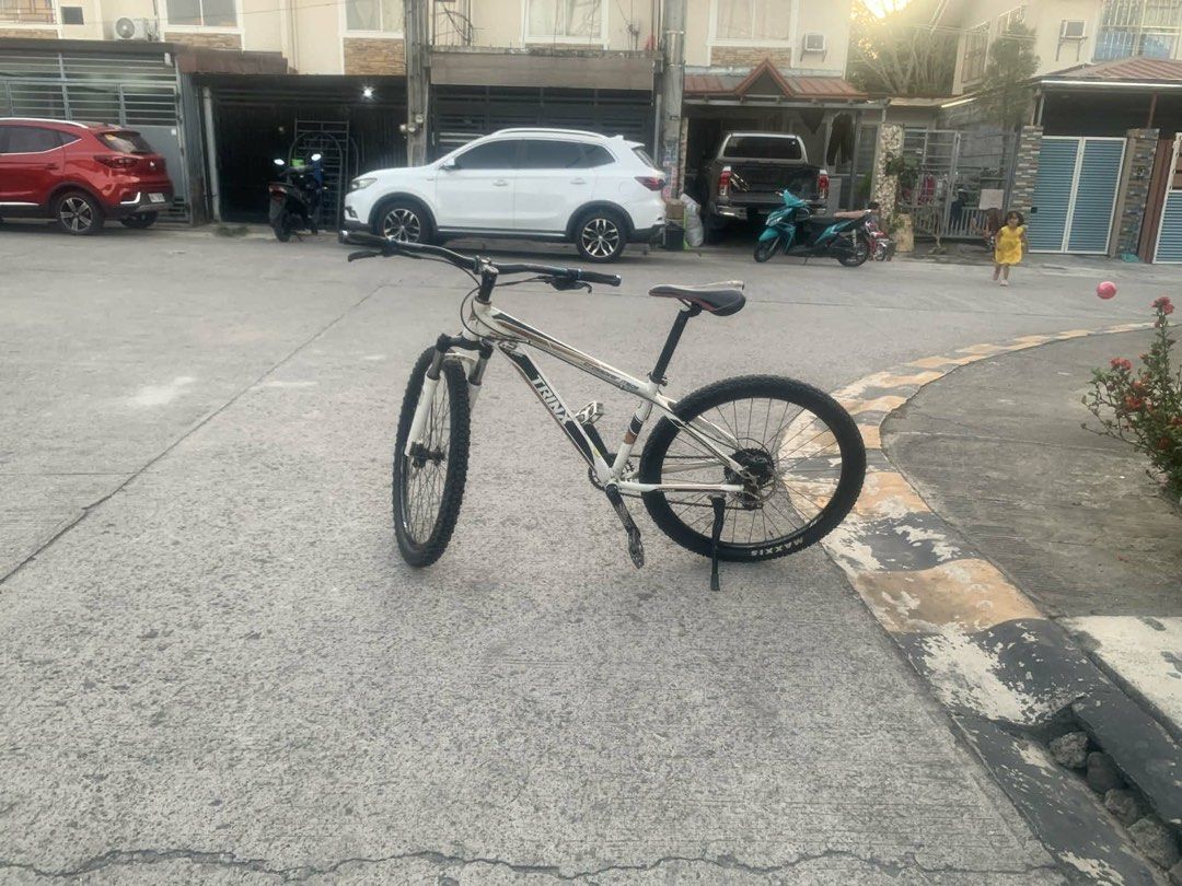 Trinx M136 Elite Mountain Bike (Category: Bicycles) located in Dasmarinas. Submitted by ch_folabi09 (Listing ID 1425326286, Image 2). Description: .