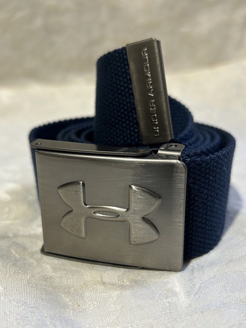 Under Armour Belt (Category: Belts) located in San Pedro. Submitted by andr39 (Listing ID 1425331977, Image 1). Description: 📍Location: San Pedro, Laguna Under Armour Men’s Golf Canvas belt Approximate measurements when laid flat: L: 49 inches W: 1.5 inches Color: Blue Buckle belt for men, canvas material ❗️Color may vary from actua item due to lighting or phone settings ❗️MoP: BDO / Gcash.