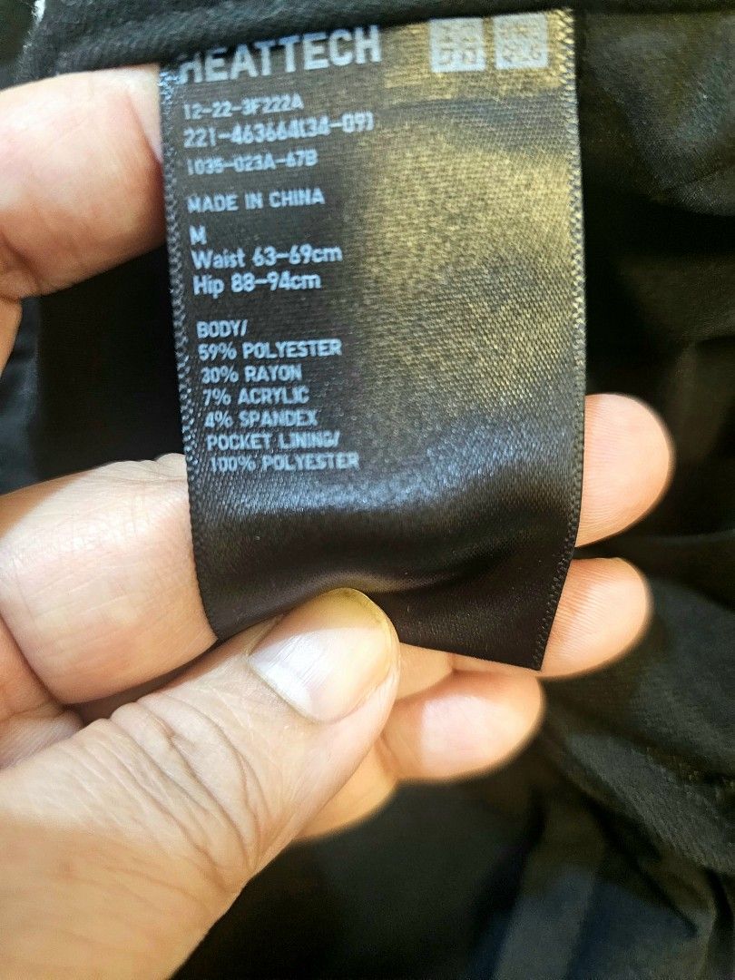 Uniqlo Heattech Black Pants - Size M (Category: Jeans) located in Manila. Submitted by marstipidtreasures (Listing ID 1425314240, Image 3). Description: - Brand: UNIQLO - Waist: 28" - Length: 37" - Color: Black - Slightly used - MOP: GCash - Pick Up: c/o buyer thru lalamove or grab - LOC: Paco, Manila .
