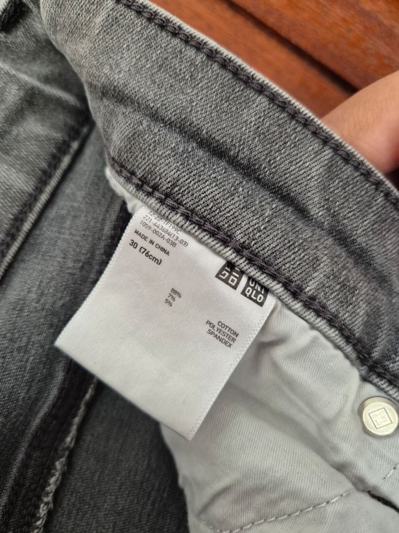 Uniqlo Jeans - Size 30 (Category: Jeans) located in Quezon City. Submitted by jamcreates (Listing ID 1425368997, Image 2). Description: Uniqlo jeans in gray Size 30 (76cm) + sf by buyer.