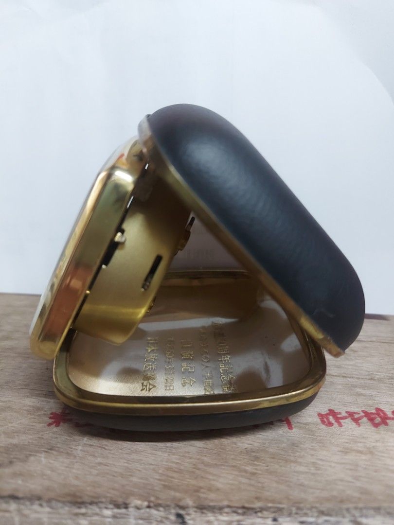 Vintage Citizen Alarm Clock with Case ( de susi ) (Category: Clocks) located in Valenzuela. Submitted by robinson091569 (Listing ID 1425310085, Image 2). Description: vintage table clock manual winding working condition pm for sure buyer thank you. .