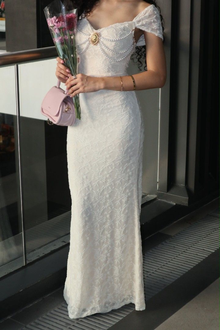 Vintage Lace Long Dress (Category: Dresses) located in Manila. Submitted by _sofetch (Listing ID 1425396152, Image 1). Description: - used once for photoshoot - actual ww pic is included for reference height: 5'6 waist: 24.