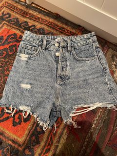 （分類：）位於 。 由 jojojo.6262 提交（商品編號 1425397578，圖片 1）。簡介： 。