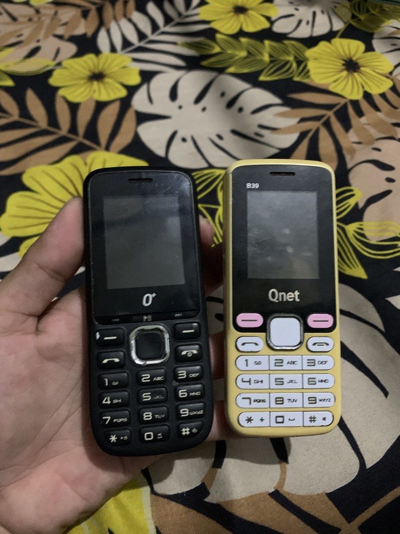 2 broken qnet phone (Category: Early Generation Mobile Phones) located in San Juan, La Union. Submitted by declutteringog7 (Listing ID 1425555080, Image 1). Description: .