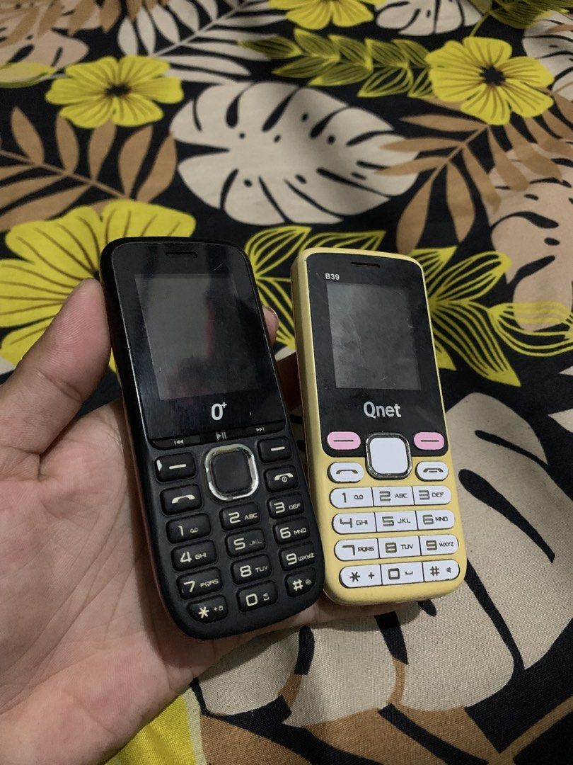 2 broken qnet phone (Category: Early Generation Mobile Phones) located in San Juan, La Union. Submitted by declutteringog7 (Listing ID 1425555080, Image 2). Description: .