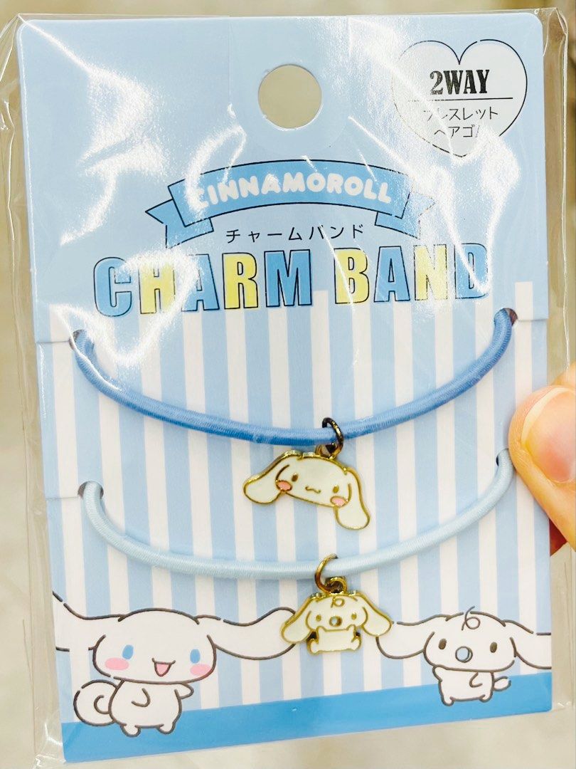 現貨💖正版 SANRIO公仔髮圈像筋 布甸狗公仔 / MY MELODY公仔 KUROMI公仔 / HELLO KITTY公仔/肉桂狗公仔 玉桂狗公仔/ 青蛙公仔 橡筋髮圈 花女頭飾 結婚頭飾 兒童BB橡筋 萬聖節頭飾 聖誕頭飾 生日禮物 Hair Band Sanrio Charm Band Bracelet/Hair Tie （分類：嬰兒及小童流行時尚）位於 Hong Kong。 由 swroom 提交（商品編號 1425562255，圖片 3）。簡介： 🚚 🎁 只限郵寄運送 🎁 ▫️▫️商品詳情▫️▫️ 💝 $50 件，$90 兩件 ( 全新未開封) ❣️ 節日銷情迅速請早訂購售完即止❣️ 🛍更多最新禮品玩具 follow us ： carousell.com/swroom ▫️▫️購買付款詳情 ▫️▫️ 📥 請 INBOX PM下單購買須提供以下資料 ： 1. 選擇付款方式 : PAYME / FPS / ALIPAYHK 2. 選擇郵寄方式： 📮 $5 up 本