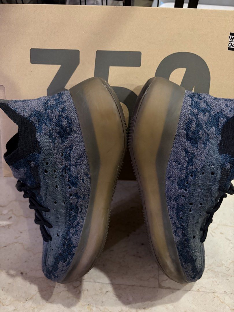 Adidas Yeezy Boost 350 V2 Blue Tint (Category: Sneakers) located in Singapore. Submitted by sk00tr (Listing ID 1425580346, Image 2). Description: Adidas Yeezy Boost 380 Covellite, superb condition, Sock-like Primeknit upper with camo/static pattern • Rounded toe shape (different from the sharper 350 V2) • Infinity/elastic laces with plastic toggle • Thick Boost midsole with translucent rubber wrapping around the sides The sole and boost in great 