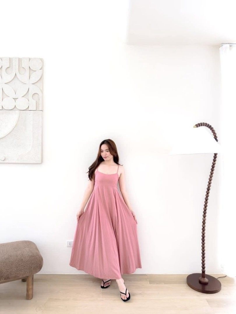 ASTRID PLAIN MAXI DRESS (Category: Dresses) located in Cainta. Submitted by agirlnamedkatkatII (Listing ID 1425493045, Image 2). Description: ASTRID PLAIN MAXI DRESS P450.00 FREESIZE CAN FIT FROM SMALL-LARGE FABRIC: SOFT LINEN FABRIC NOTE: PLEASE PROVIDE 2ND AND 3RD COLOR OPTIONS.