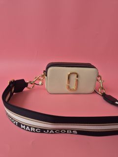 (Category: ) located in . Submitted by _prettyquick (Listing ID 1425629012, Image 1). Description: .