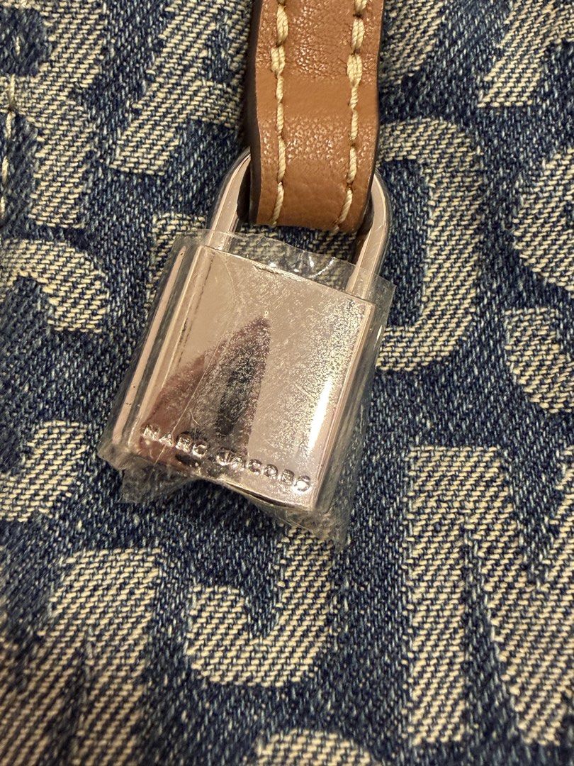Authentic MARC JACOBS Washed Monogram Denim Tote Bag (Category: Luxury Bags & Wallets) located in Quezon City. Submitted by shop_prelovedbyme (Listing ID 1425483339, Image 2). Description: .