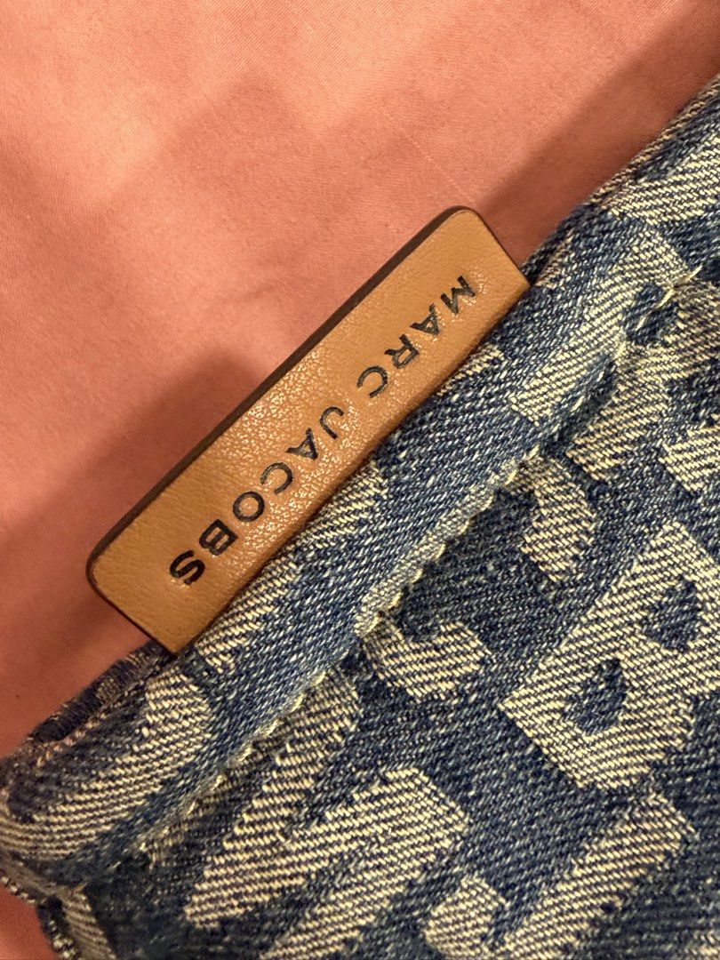 Authentic MARC JACOBS Washed Monogram Denim Tote Bag (Category: Luxury Bags & Wallets) located in Quezon City. Submitted by shop_prelovedbyme (Listing ID 1425483339, Image 3). Description: .