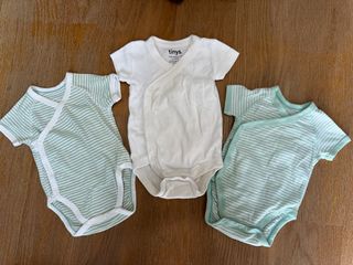 (Category: ) located in . Submitted by shopshopshop1 (Listing ID 1425526844, Image 1). Description: .