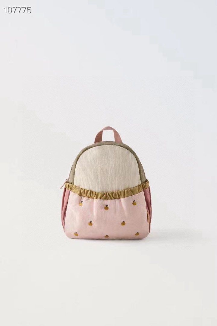 Backpack (Category: Other Babies Going Out Needs) located in Singapore. Submitted by glynis94 (Listing ID 1425469714, Image 7). Description: ZARA KIDS BAG 30*22*10CM AVERAGE .