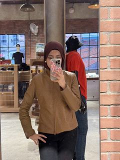 (Category: ) located in . Submitted by khalifornia (Listing ID 1425525418, Image 1). Description: .