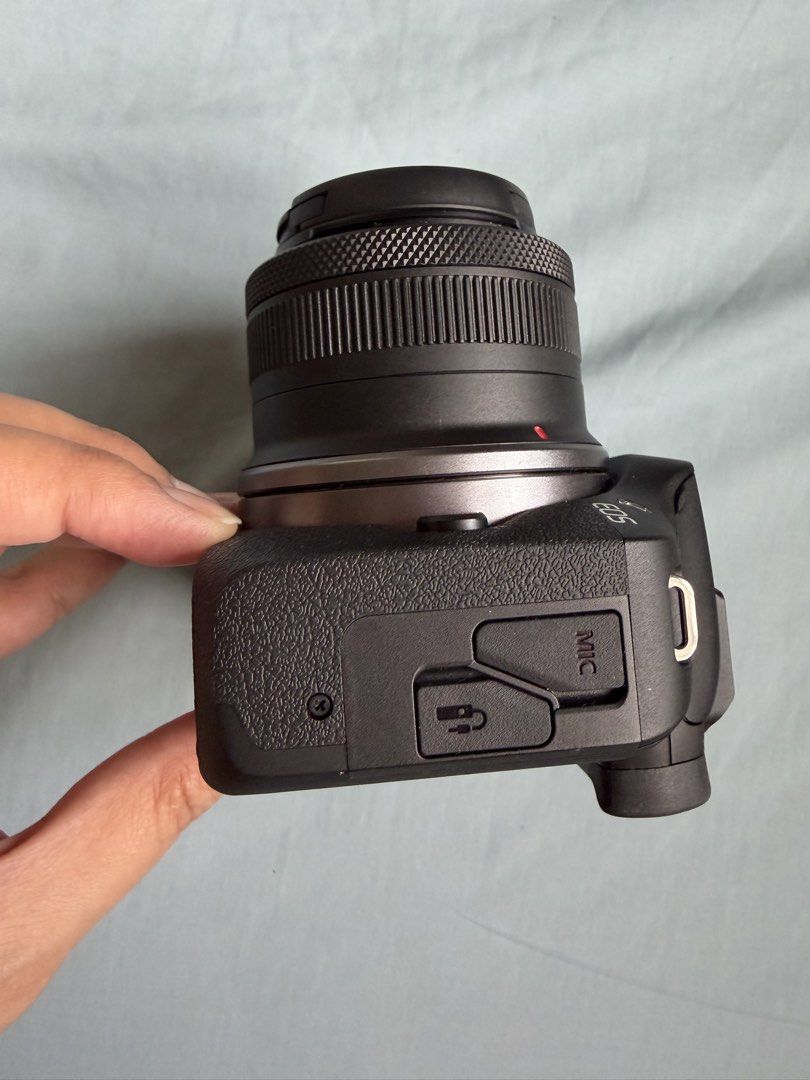 Canon EOS R100 Camera with Lens (Category: Cameras) located in Makati City. Submitted by shopping.acct18_ (Listing ID 1425515688, Image 3). Description: Like new used only thrice! Bought in Henry's Camera Uptown Mall 2/26/25 Complete accessories with box, receipt and FREE silicone case and tempered!.