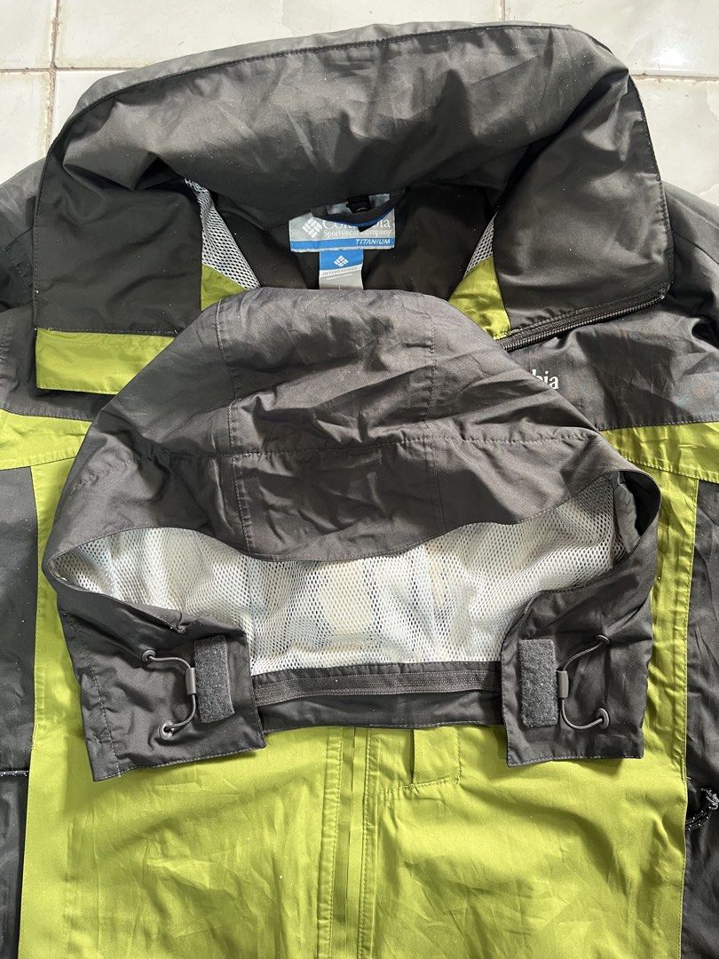 Columbia Omni-Tech Jacket, Men's Fashion, Coats, Jackets and Outerwear ...