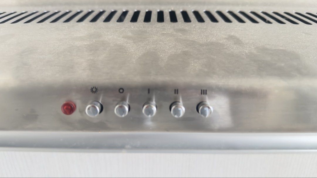 Electrolux Range hood (Category: Other Kitchen Appliances) located in Taguig. Submitted by lkgara (Listing ID 1425532626, Image 2). Description: PRICE IS FIRM. Will not accept offers below asking price. Electrolux EFT6510X Range hood 60cm Lightly used (condo furniture) Fully functional, no issues No box Bought in 2022 original price: 5,900 For pick up only. Loc: Western Bicutan, Taguig.