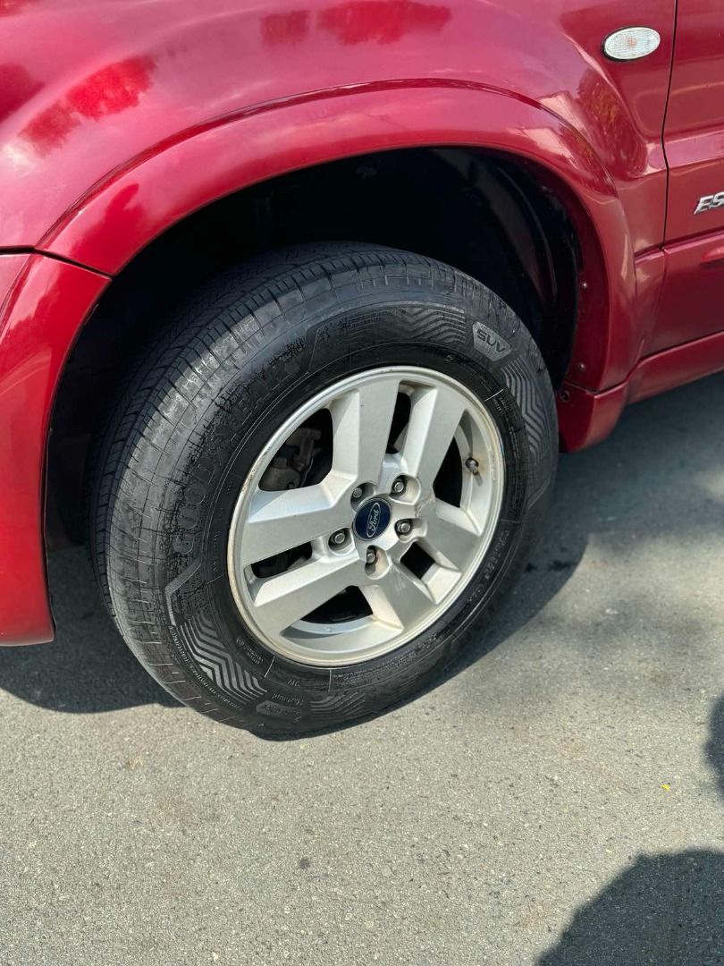 Ford Escape 2.0 XLS (A) (Category: Used Cars) located in Caloocan City. Submitted by dlc_equipment_corporation (Listing ID 1425458939, Image 3). Description: FORD ESCAPE 2007 FOR SALE!! Make: Ford Type: SUV Model: Escape Color: Red Mileage: 30,500 Complete papers. Hindi masyado nagamit. Private and Lady Owned. Selling Price: 280k PM for interested. Negotiable ang price..