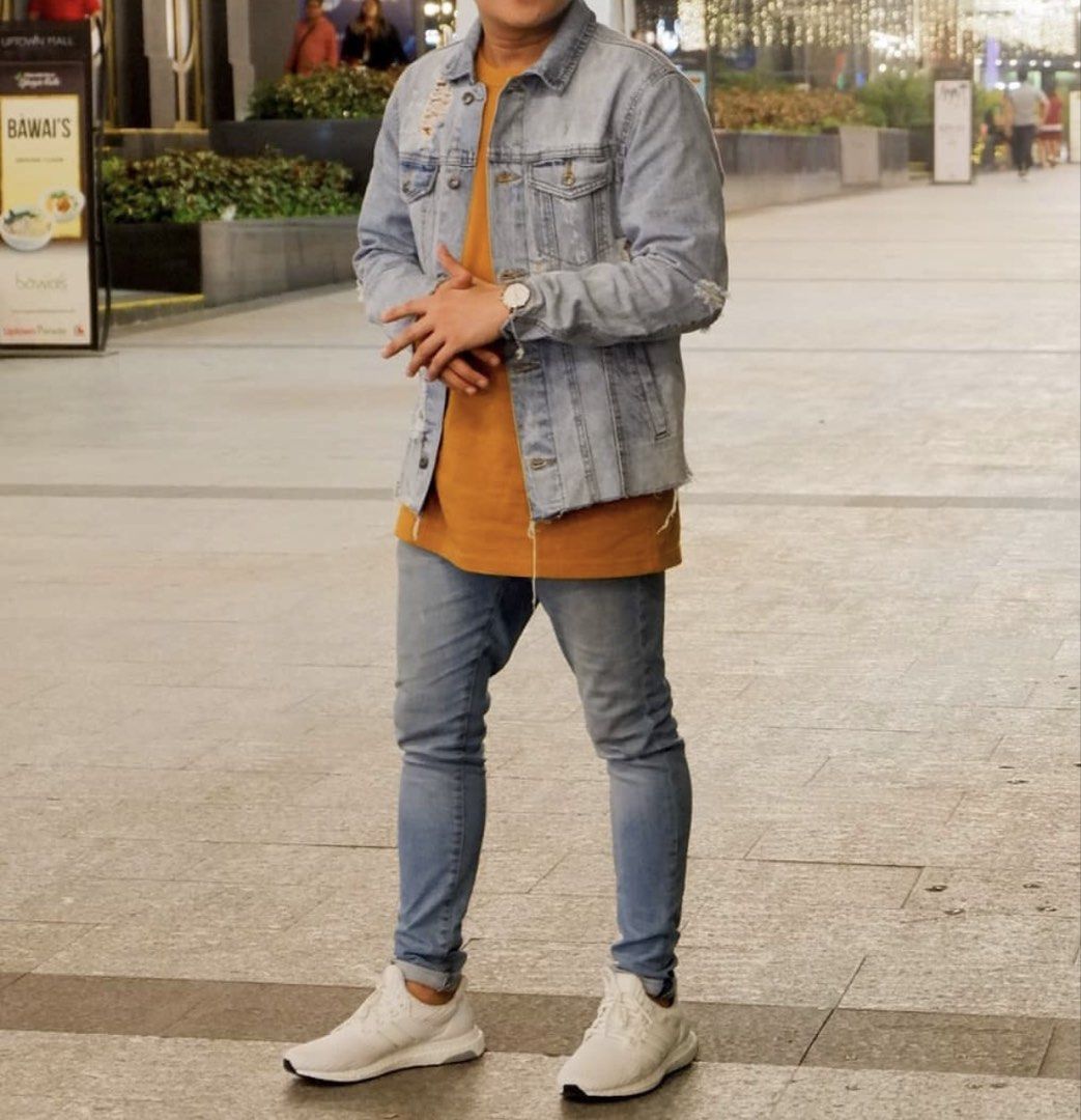 Forever 21 Distressed Denim Jacket - XS (Category: Coats, Jackets and Outerwear) located in Manila. Submitted by mrbrightside06 (Listing ID 1425585817, Image 3). Description: Selling my preloved distressed F21 denim jacket. Worn once/twice only. Needs washing as it was kept in the cabinet for a while. Bought for 2,499. RFS: not my size anymore Can do shipping at buyer’s expense..
