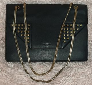 (Category: ) located in . Submitted by ctea_luv_shopping (Listing ID 1425475838, Image 1). Description: .