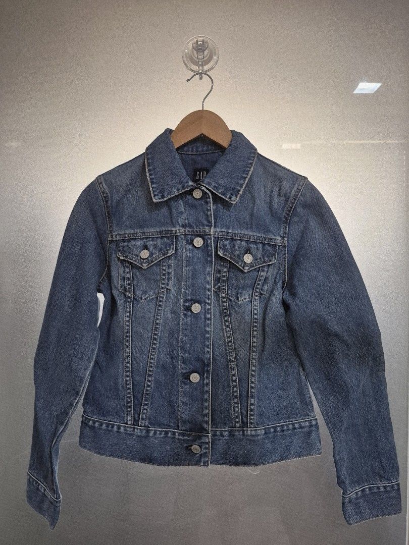 GAP Denim Jacket (Category: Coats, Jackets and Outerwear) located in Quezon City. Submitted by akcstuff (Listing ID 1425588145, Image 1). Description: Size: S Color: Denim Blue * Washed but never used.