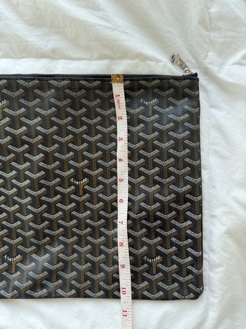 Goyard Clutch (Category: Luxury Bags & Wallets) located in Mandaue City. Submitted by melbafelis47966 (Listing ID 1425626290, Image 3). Description: .