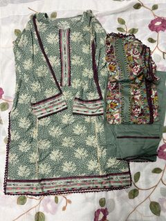 （分類：）位於 。 由 sam_25_sam 提交（商品編號 1425618746，圖片 1）。簡介： 。