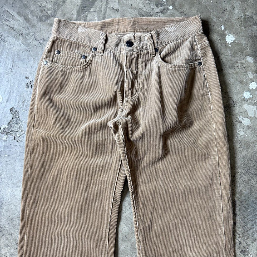 Gucci - Tom Ford - Corduroy Boot Cut Pants (Category: Trousers) located in Cavite. Submitted by 4118.ph (Listing ID 1416948082, Image 3). Description: Size 44 / 28-29 Mens Excellent condition Waist 14.5” Length 38” Inseam 28” Leg opening 9.7”.
