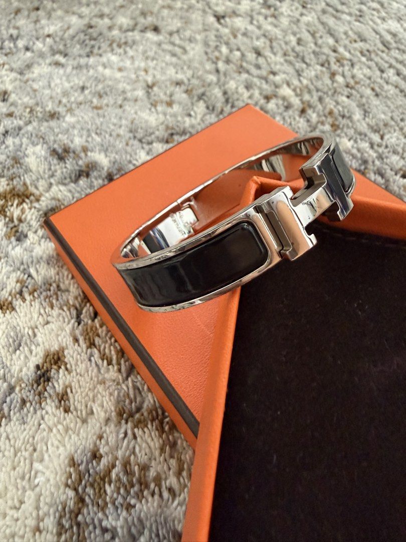 Hermes Clic H Bracelet Black Noir Pm (Category: Bracelets) located in Manila. Submitted by rmx28 (Listing ID 1425530588, Image 2). Description: Authentic Hermes Clic H Black and Steel Noir.