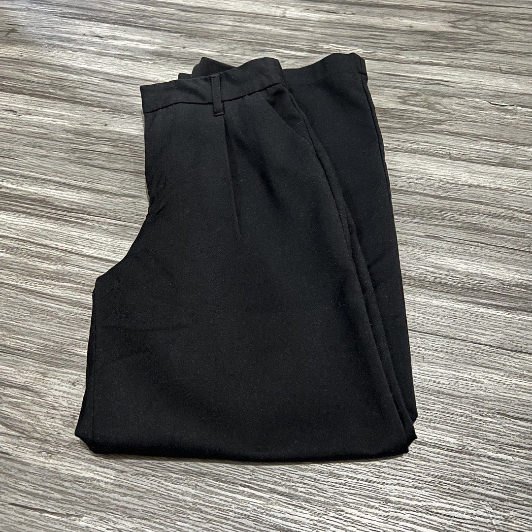 H&M Black Wide Leg Pants (Category: Other Bottoms) located in Manila. Submitted by bluetwigs (Listing ID 1425556426, Image 1). Description: - Fits 24-25” - No issues.