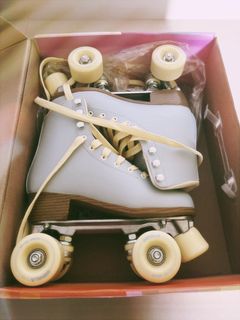 (Category: ) located in . Submitted by the.secretcloset (Listing ID 1425498293, Image 1). Description: .