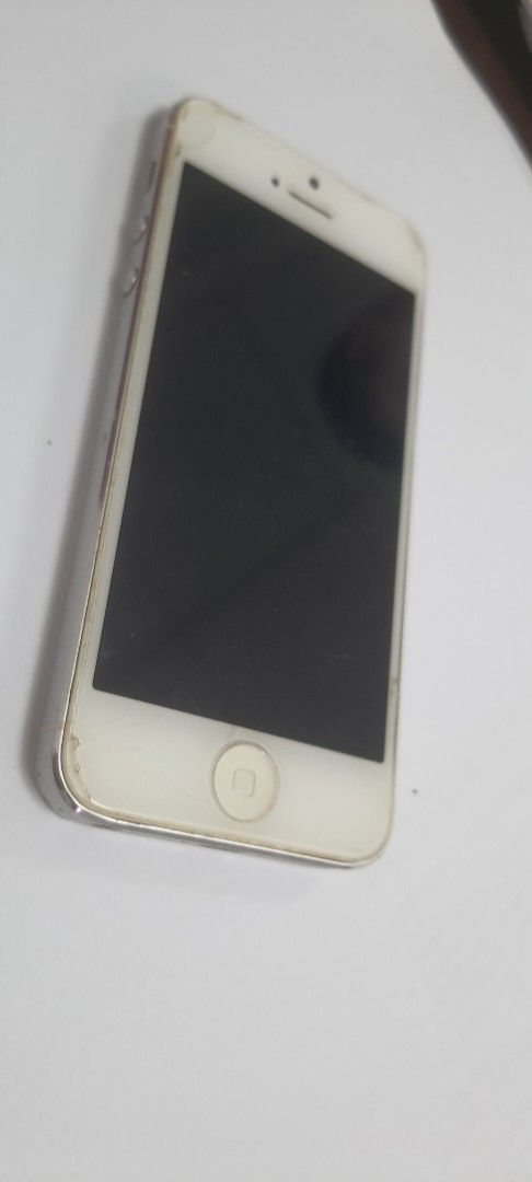 iPhone 5 64GB (Category: Others) located in Manila. Submitted by royalwater_4020c8 (Listing ID 1425451225, Image 1). Description: iPhone 5 A1429 newly changed battery, cameras working fine, speaker and sound working perfectly, power button erratic, with screen protector but with chipping, has dents, recently replaced home button flex; see photo for screen condition this is an old unit and a used one, expect it to have flaws lightning cable includ