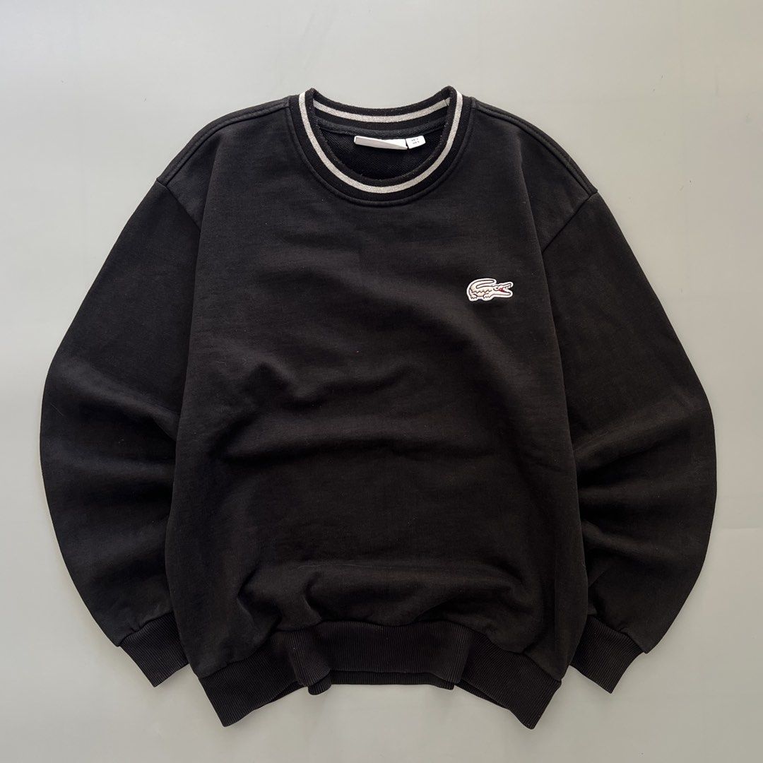 Lacoste Sport Black Sweatshirt (Category: Coats, Jackets and Outerwear) located in Imus. Submitted by cedrickger51562 (Listing ID 1425469186, Image 1). Description: Lacoste Sports Crewneck Gliters Small on tag 19.5 x 24 Excellent condition color rate : 9.5/10 No issue.