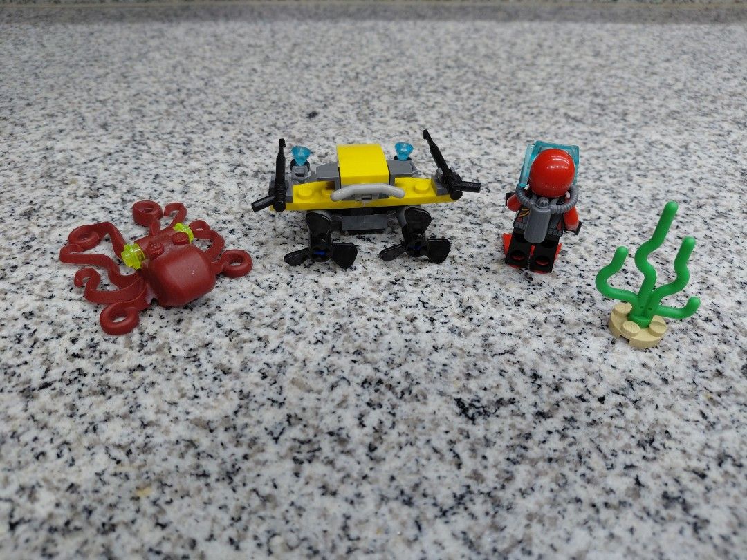 Lego City Deep Sea Scuba Scooter (Category: Lego & Building Sets) located in Pasay City. Submitted by arvinisnothere (Listing ID 1425525921, Image 2). Description: - Retired product - Pre-owned - 100% Complete - 42/42pcs - All pieces are in good condition - WYSIWYG - What You See Is What You Get RFS: decluttering and for future funds.