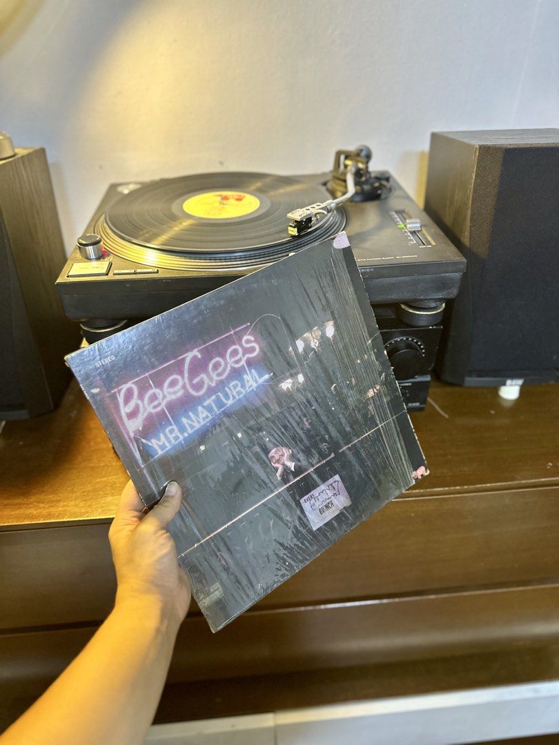 [LP] Mr. Natural - Bee Gees (Category: Vinyls) located in Makati City. Submitted by pitsrecords (Listing ID 1425604310, Image 1). Description: [LP] Mr. Natural - Bee Gees Cover : VG+ (w/ shrinkwrap) Media : VG+ - VG++ Philippine Pressing ₱400.