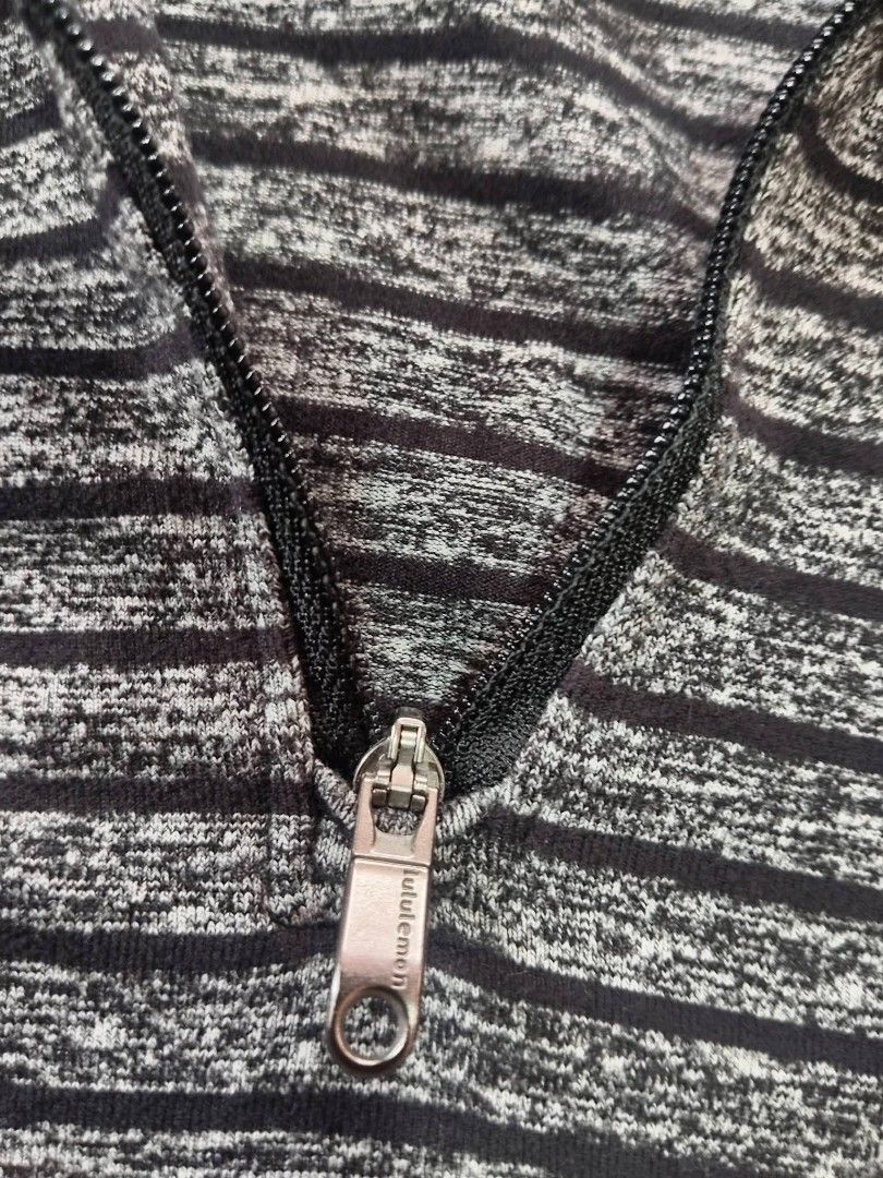Lululemon Half-Zip Pullover 🔥 (Category: Activewear) located in Jinoba-an. Submitted by eegiboy (Listing ID 1425524607, Image 3). Description: Want to sell Lululemon Quarter Zip Jacket Stretchable Medium frame Dimension20x28 As new condition 800plussf Salamat #PTPAdminSalamat.