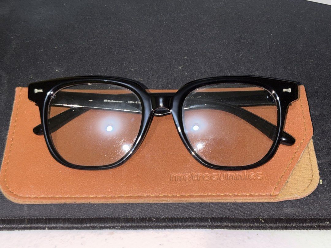 MetroSunnies Black Frame Eyeglasses (Category: Sunglasses & Eyewear) located in Baguio. Submitted by dubidapp (Listing ID 1425598291, Image 1). Description: • con-strain pro! .