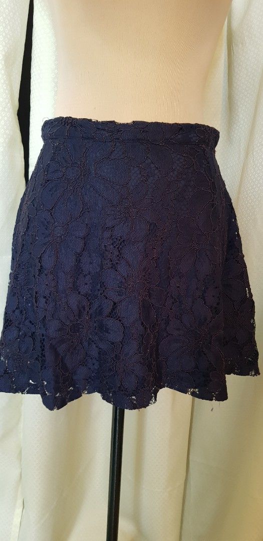 Mini Lace Skirt Navy Blue (Category: Skirts) located in Taguig. Submitted by ymicloset (Listing ID 1425461904, Image 2). Description: Mini Lace Skirt Navy Blue Size Medium Waist size 28 inches Length 14 inches Pay first policy.