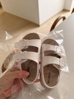 (Category: ) located in . Submitted by innapreloved (Listing ID 1425538790, Image 1). Description: .